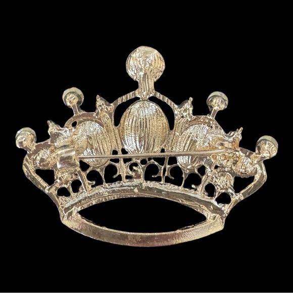 Rhinestone Gold Crown Brooch Pin - Picture 2 of 2